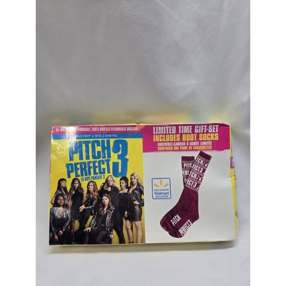 Pitch Perfect 3 (Blu-ray,DVD,Digital 2017) Limited Edition Gift Set With Socks